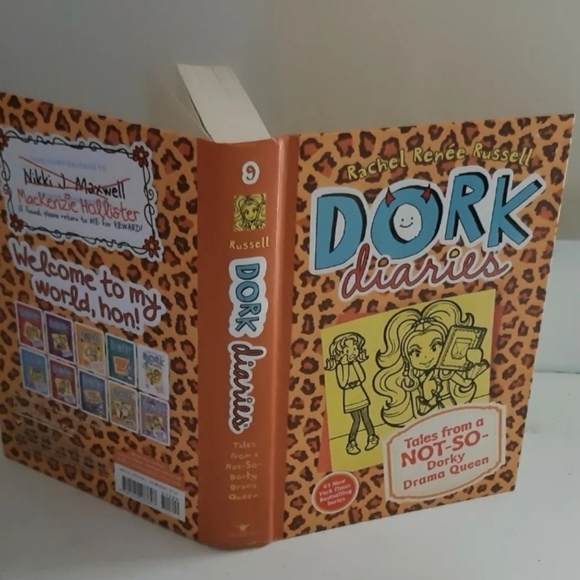 Dork Diaries 9: Tales from a Not-So-Dorky Drama Queen (Dork Diaries). - Picture 4 of 6